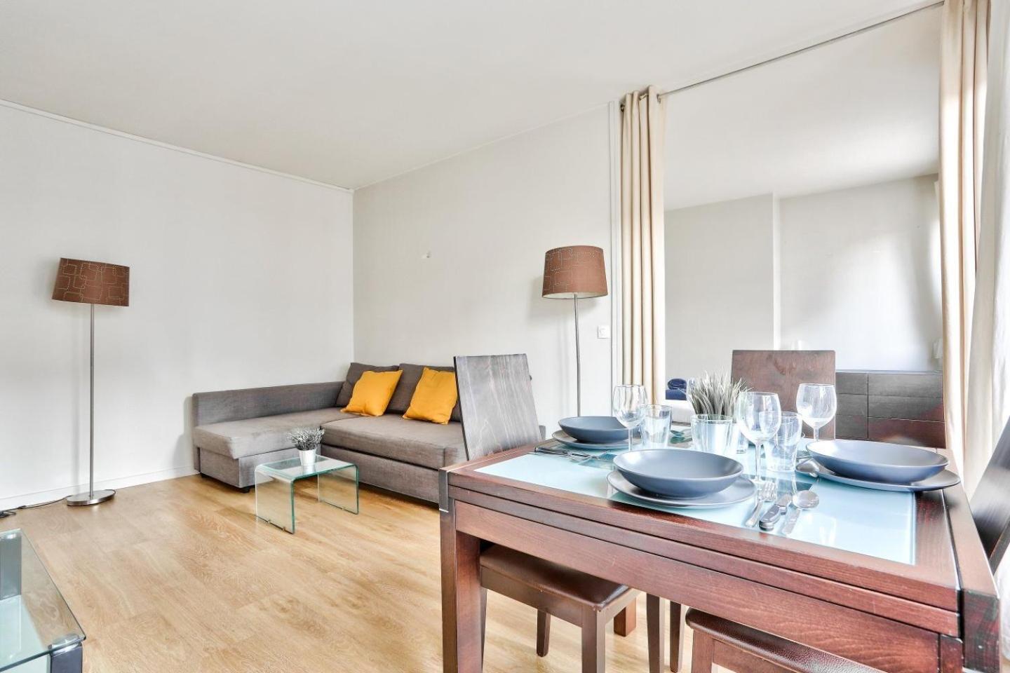 Appartement Quartier Tour Eiffel Parc Du Champ-De-Mars Париж Екстериор снимка